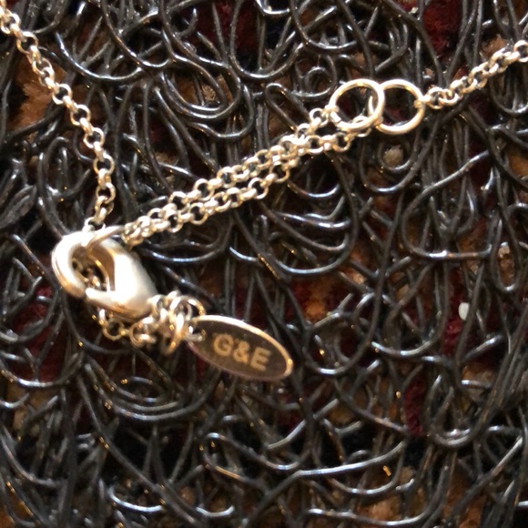 Guy & Eva Silver Chain with Green stone and Blue - Picture 3 of 5